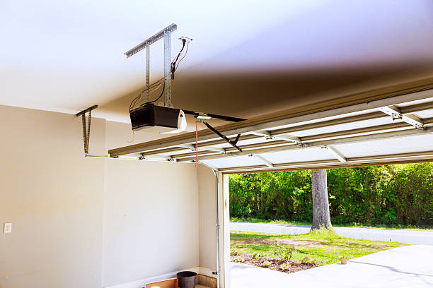 Top rated local Garage Door Panel Replacement specialists in Forest Lake, IL